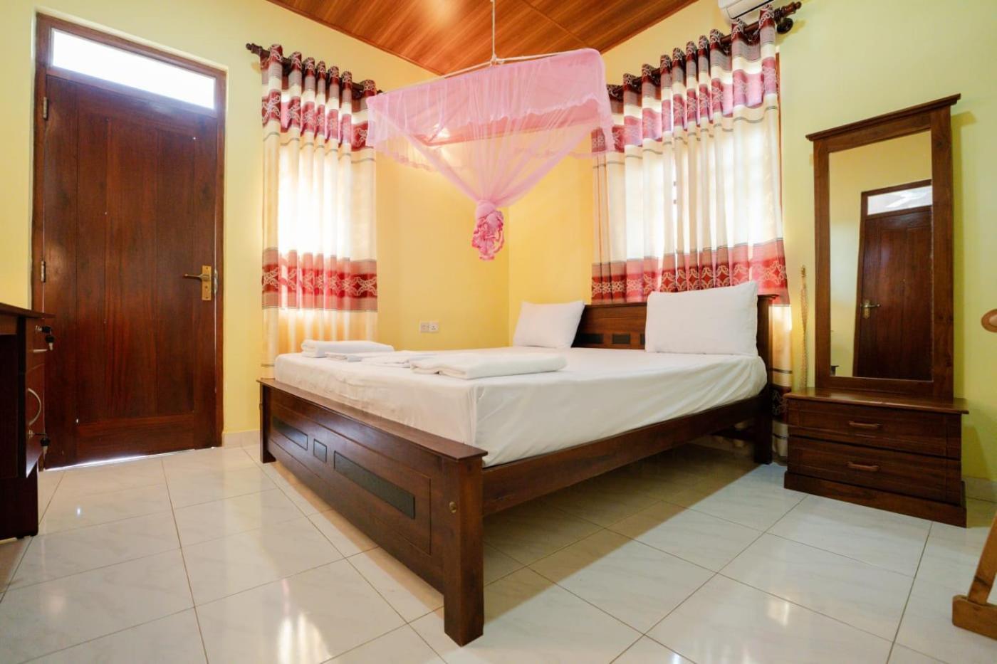 Suwani Pinnawala Homestay Eksteriør bilde
