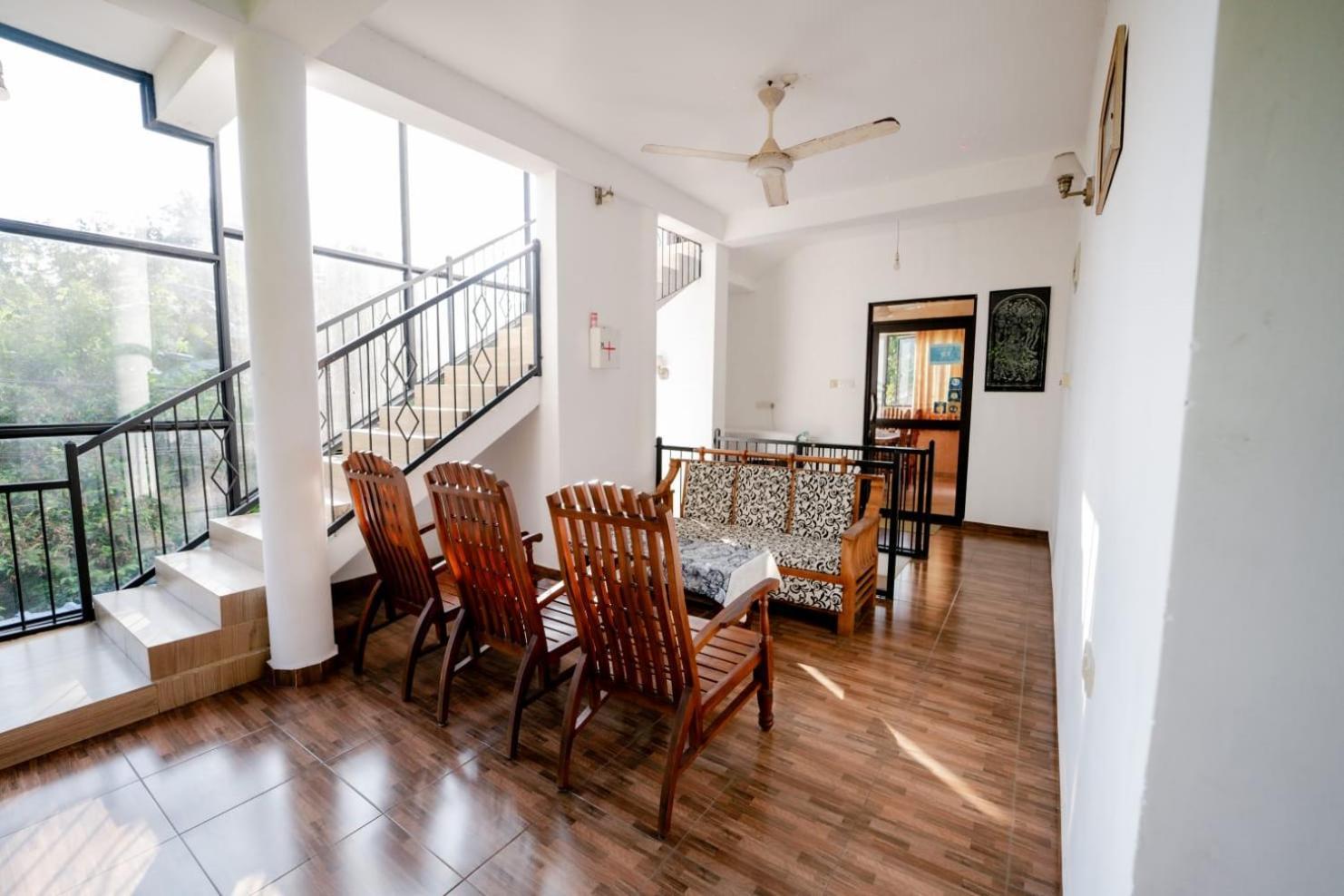 Suwani Pinnawala Homestay Eksteriør bilde