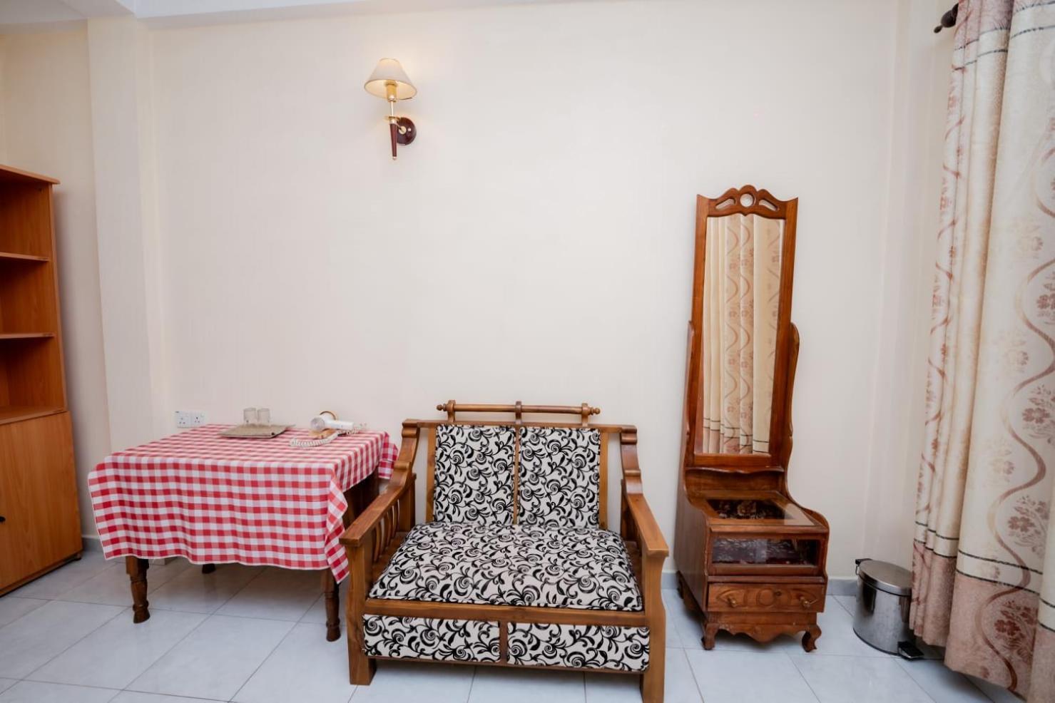 Suwani Pinnawala Homestay Eksteriør bilde