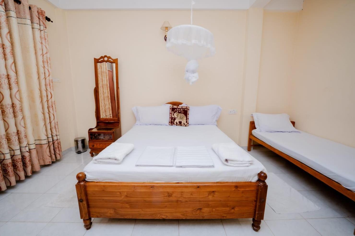 Suwani Pinnawala Homestay Eksteriør bilde