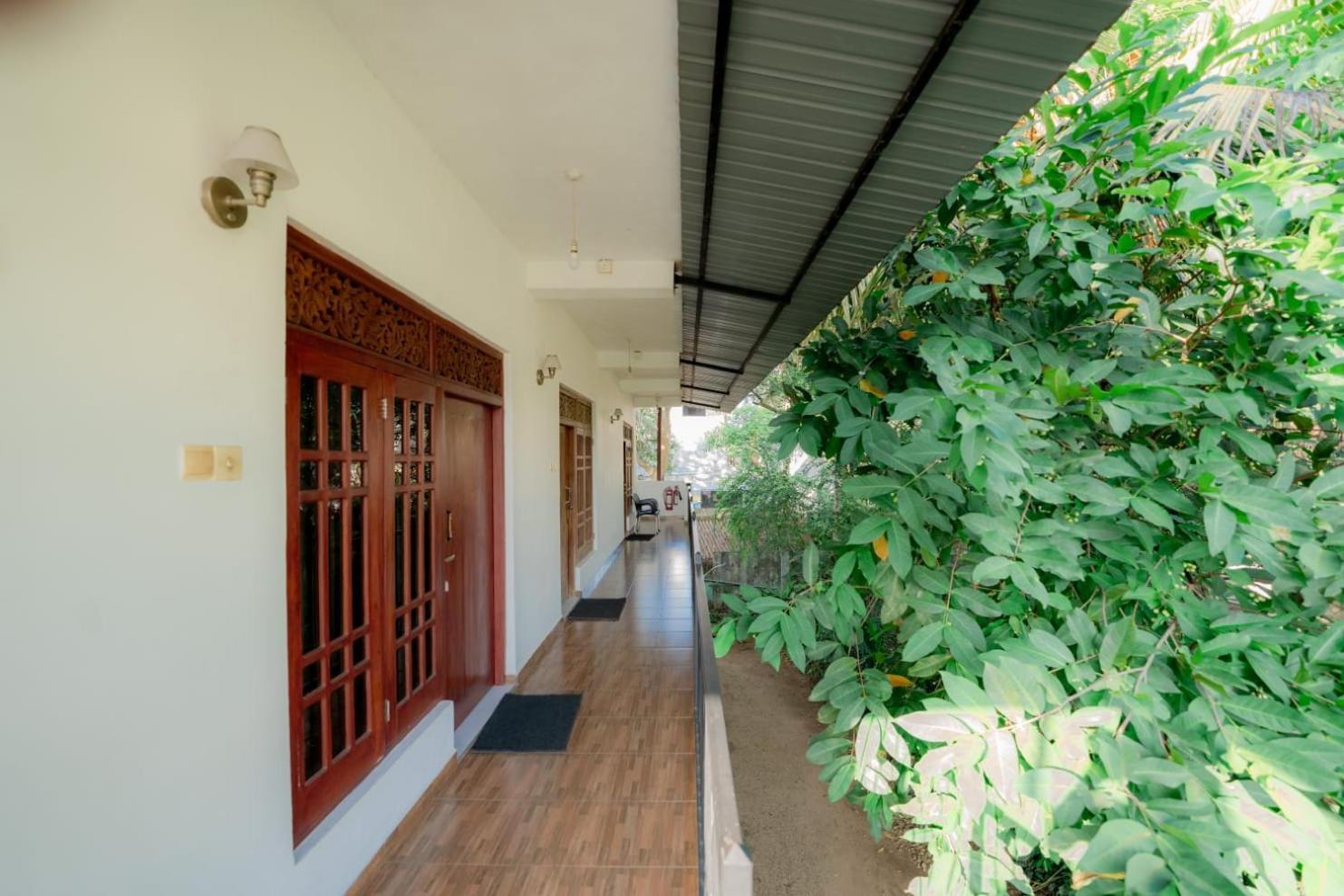 Suwani Pinnawala Homestay Eksteriør bilde