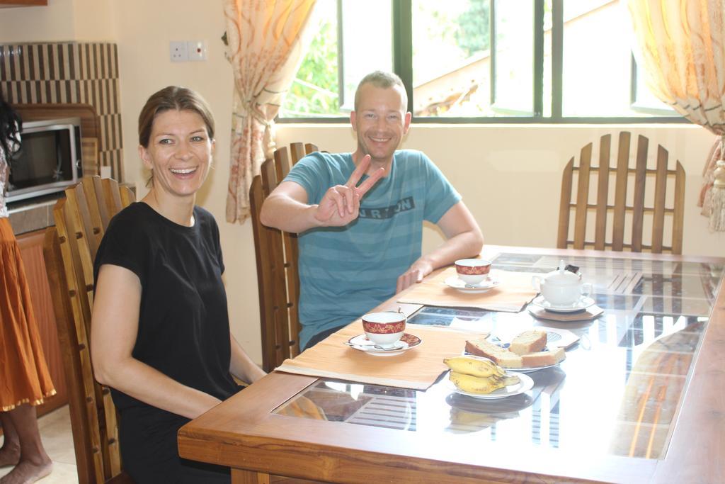 Suwani Pinnawala Homestay Eksteriør bilde