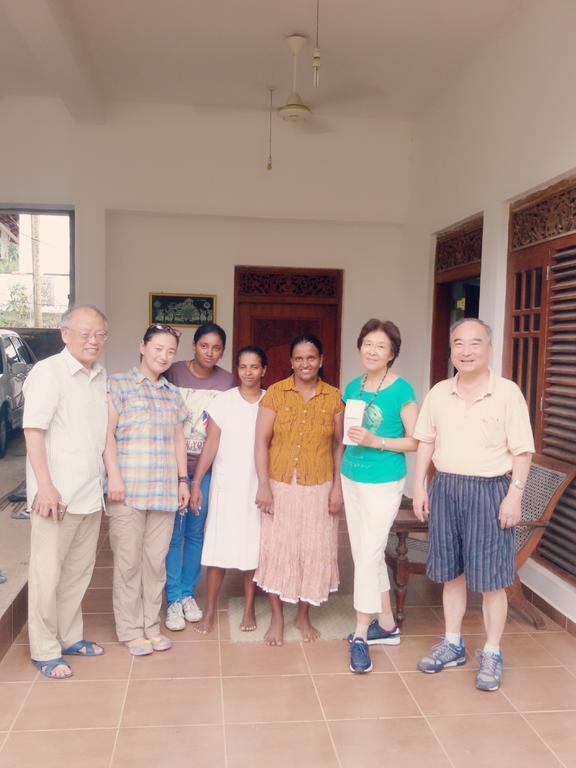 Suwani Pinnawala Homestay Eksteriør bilde