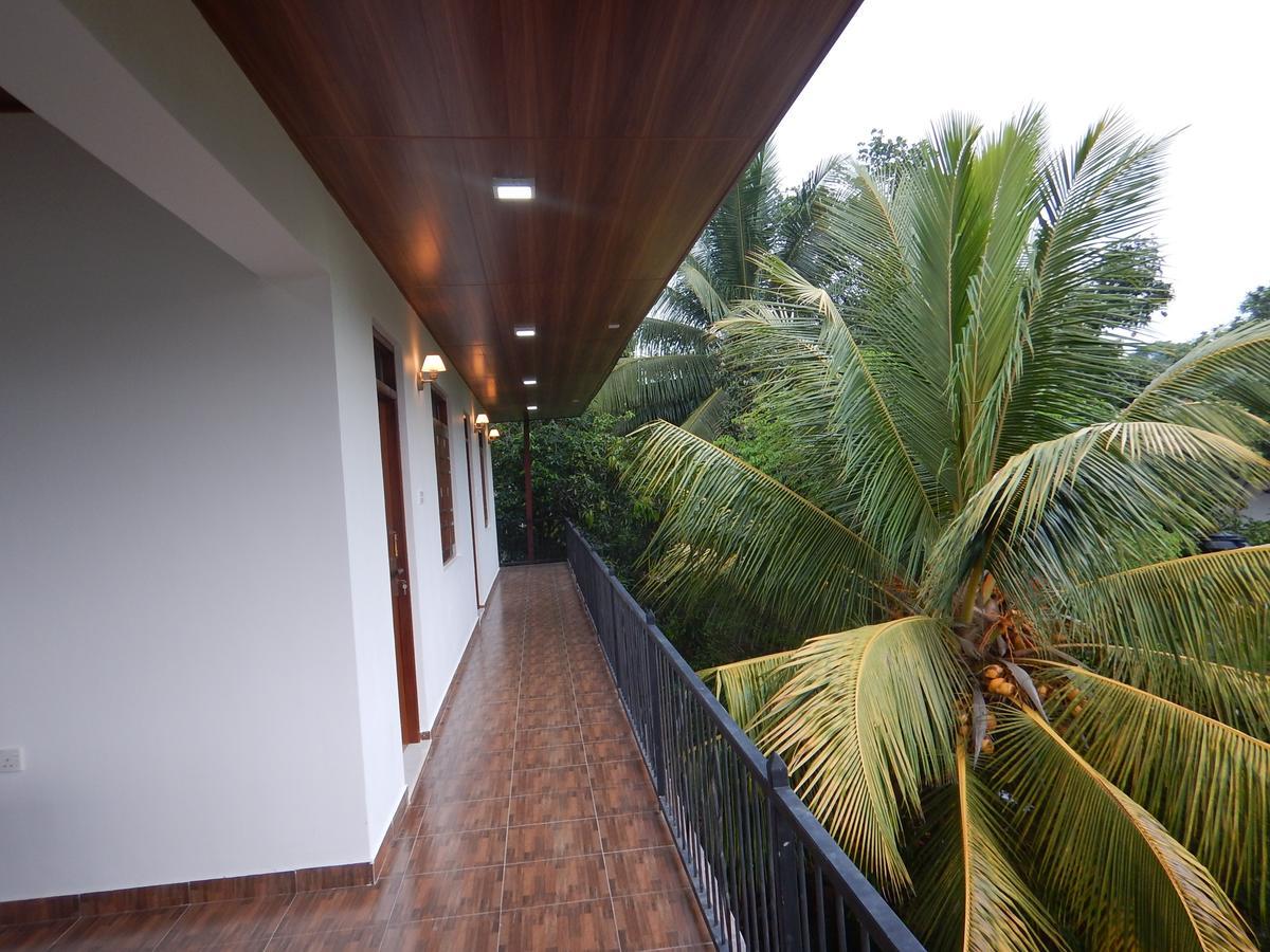 Suwani Pinnawala Homestay Eksteriør bilde